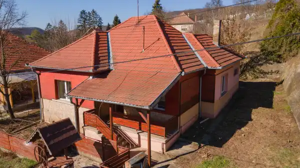 Eladó családi ház, Alsópetény 2+1 szoba 90 m² 31.8 M Ft
